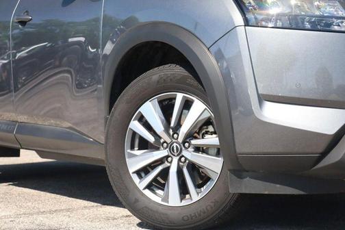 Gun Metallic 2025 Nissan Pathfinder SL