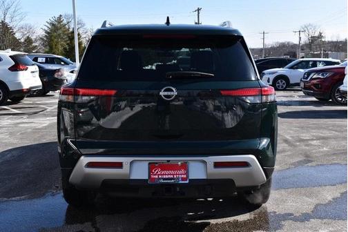 2025 Nissan Pathfinder Platinum