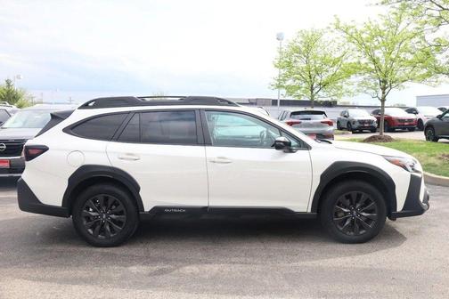 Crystal White Pearl 2025 Subaru Outback Onyx Edition