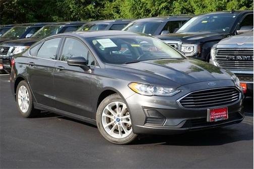 Photo 2 of 35 of 2019 Ford Fusion SE