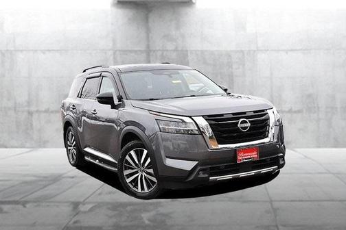 2022 Nissan Pathfinder Platinum