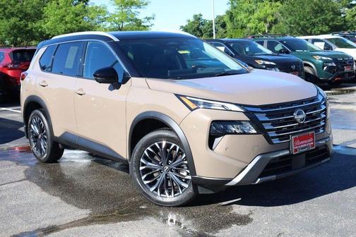 Super Black 2025 Nissan Rogue SL