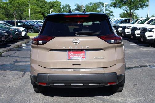 Super Black 2025 Nissan Rogue SL