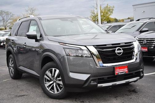 2025 Nissan Pathfinder SL