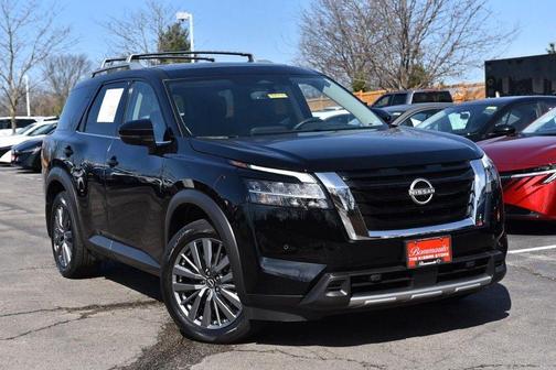 2024 Nissan Pathfinder SL