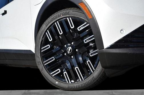 2026 Nissan Leaf PLAT+