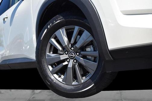 2023 Nissan Pathfinder SV