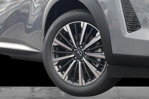 Boulder Gray Metallic 2026 Nissan Pathfinder Platinum