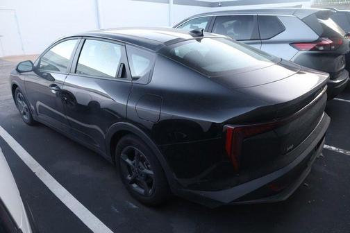 Aurora Black 2025 Kia K4