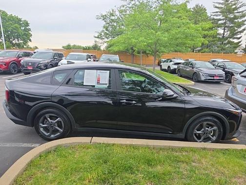 Aurora Black 2025 Kia K4