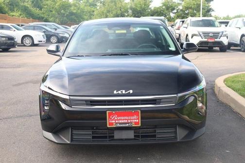 Aurora Black 2025 Kia K4