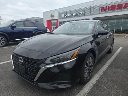 Black 2025 Nissan Altima SV