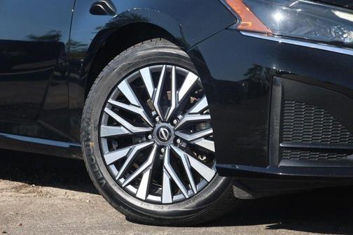 Black 2025 Nissan Altima SV