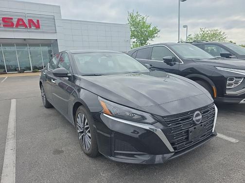 Black 2025 Nissan Altima SV