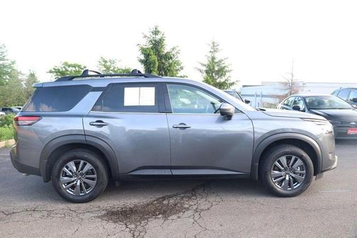 Gun Metallic 2025 Nissan Pathfinder SV