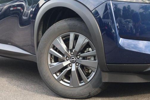 Deep Ocean Blue 2025 Nissan Pathfinder SV