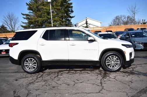 2022 Chevrolet Traverse LT Cloth