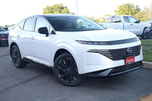 White / Black 2026 Nissan Murano Platinum