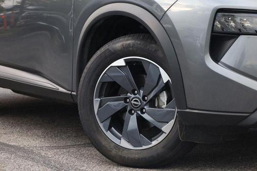 Gun Metallic 2025 Nissan Rogue SV