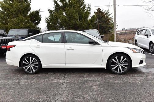 2021 Nissan Altima 2.5 SR