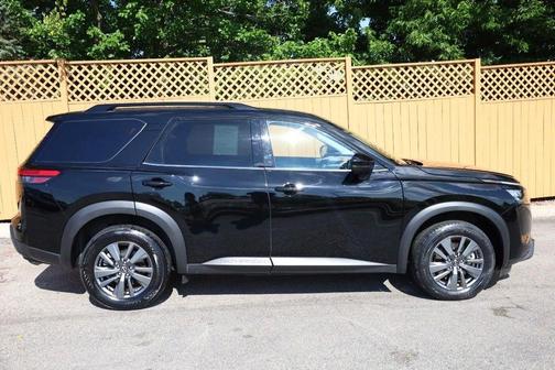 Black 2025 Nissan Pathfinder SV