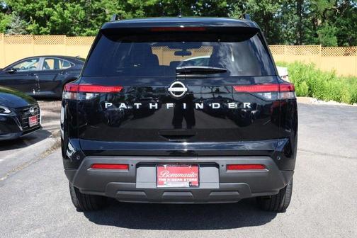 Black 2025 Nissan Pathfinder SV