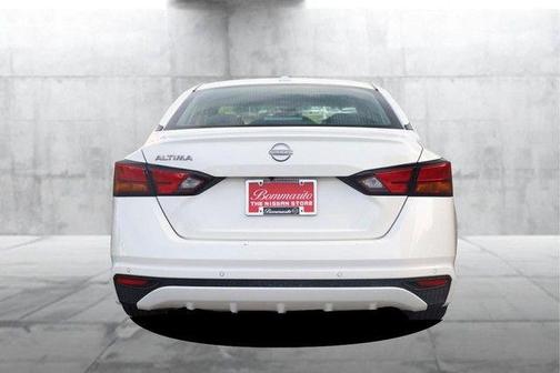 Glacier White 2025 Nissan Altima SV