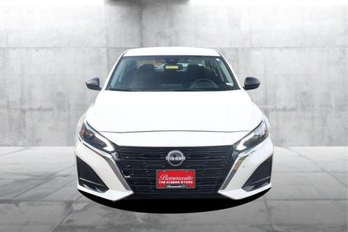 Glacier White 2025 Nissan Altima SV