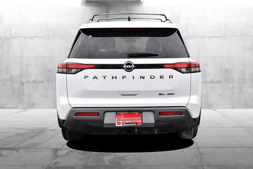2026 Nissan Pathfinder SL