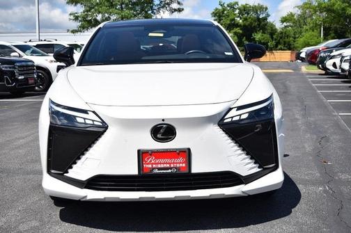 2023 Lexus RZ 450e Luxury