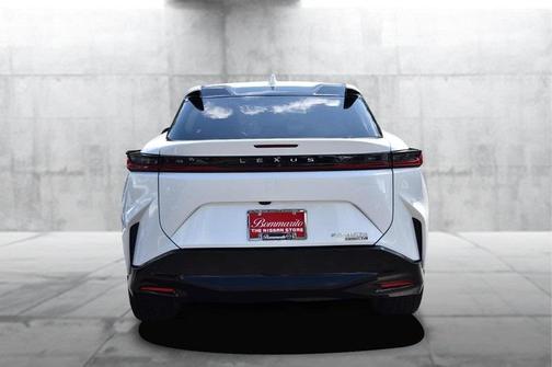 2023 Lexus RZ 450e Luxury
