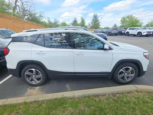 Summit White 2020 GMC Terrain SLT