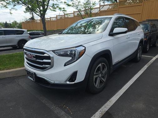 Summit White 2020 GMC Terrain SLT