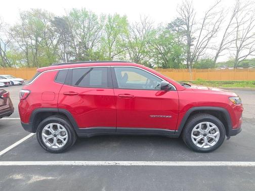 2025 Jeep Compass Latitude