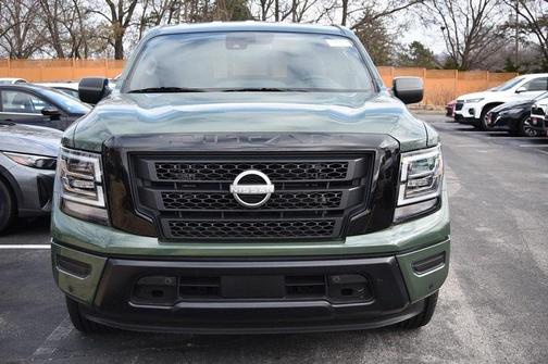 2024 Nissan Titan SV