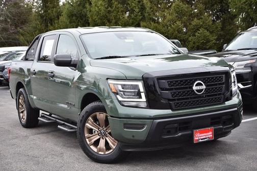 2024 Nissan Titan SV