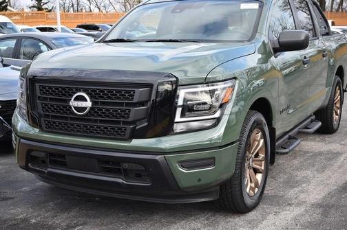 2024 Nissan Titan SV