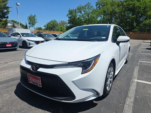 Ice 2026 Toyota Corolla LE