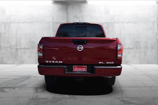 2021 Nissan Titan SL