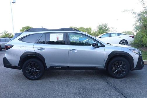 Ice Silver Metallic 2025 Subaru Outback Onyx Edition