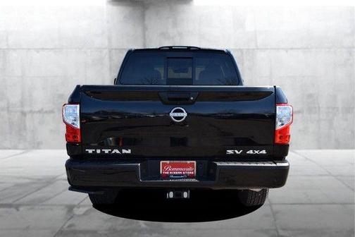 2024 Nissan Titan SV