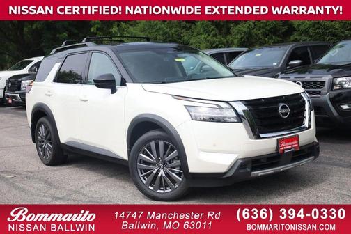 White 2024 Nissan Pathfinder SL