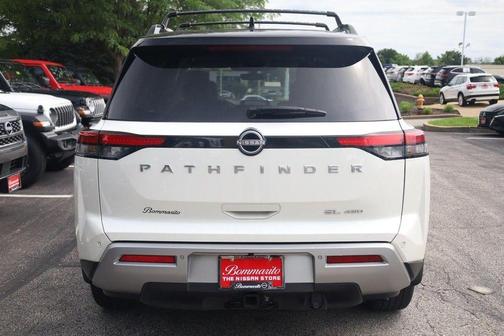 White 2024 Nissan Pathfinder SL