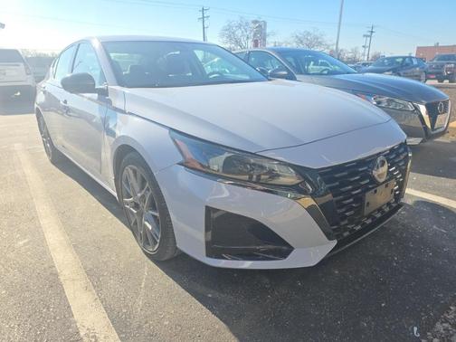 2024 Nissan Altima 2.0 SR