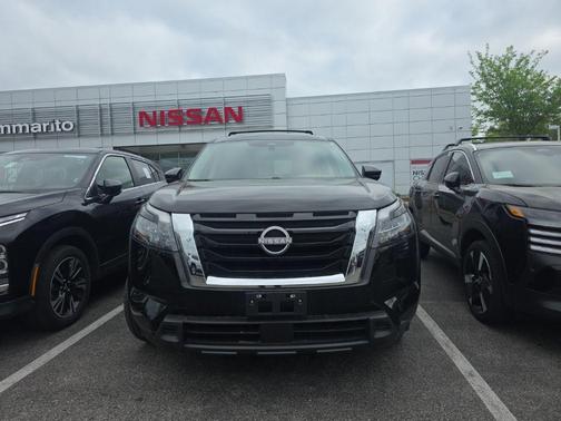 Black 2025 Nissan Pathfinder SV