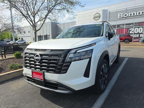 Everest White P 2026 Nissan Pathfinder Platinum