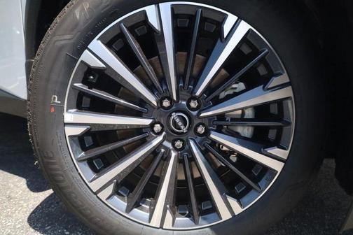Everest White P 2026 Nissan Pathfinder Platinum