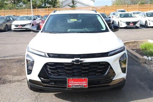 Summit White 2024 Chevrolet Trax ACTIV