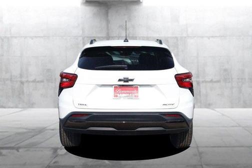 Summit White 2024 Chevrolet Trax ACTIV