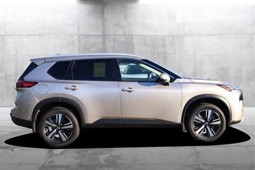 Champagne Silver 2025 Nissan Rogue SL